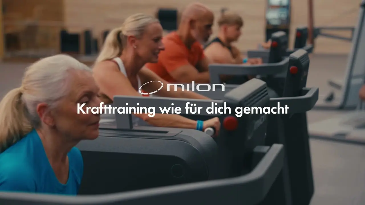 Krafttraining am milon Q Gerät